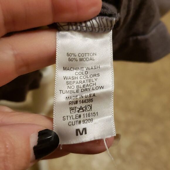 𝅺AMERICAN Able Cleo Keyhole Top - Picture 5 of 8